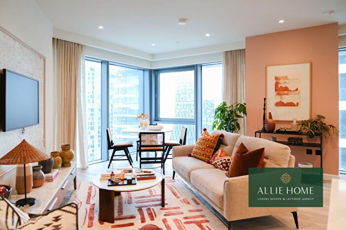 2 Bedroom Flat For Sale In Admirals Way, London, E14