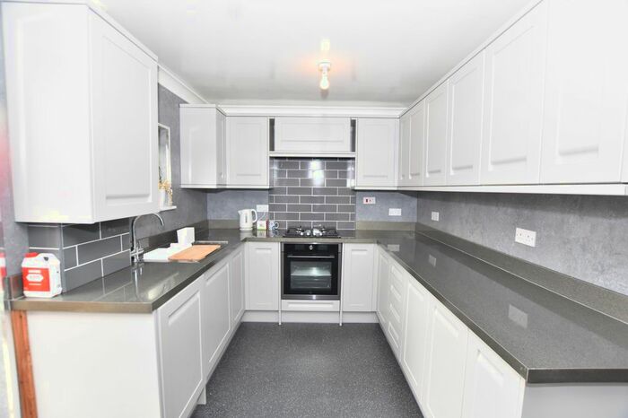 4 Bedroom End Of Terrace House To Rent In Lupin Way, Clacton-On-Sea, CO16