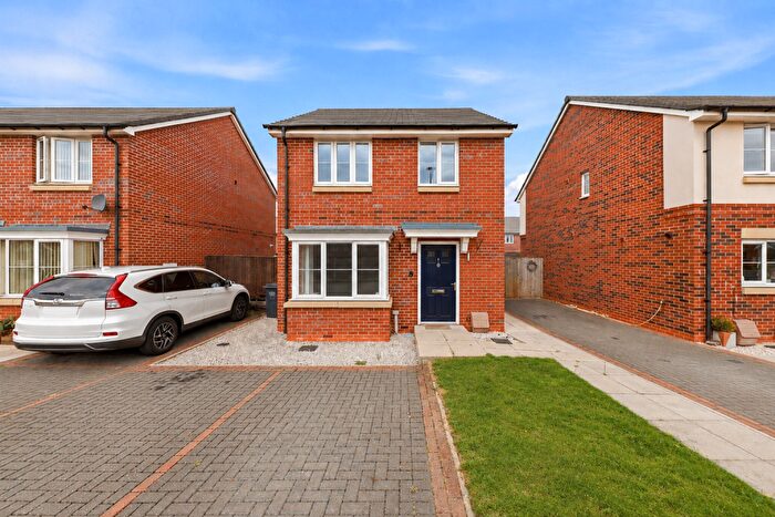 3 Bedroom Detached House For Sale In Oak Tree Close, Eggborough, North Yorkshire, DN14
