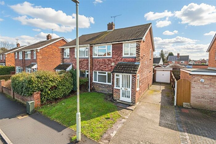3 Bedroom Semi Detached House For Sale In Nash Close, Farnborough, Hampshire, GU14