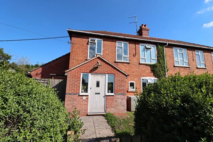 3 Bedroom Semi-Detached House For Sale In Crawlings Piece, Ogbourne St Andrew, SN8