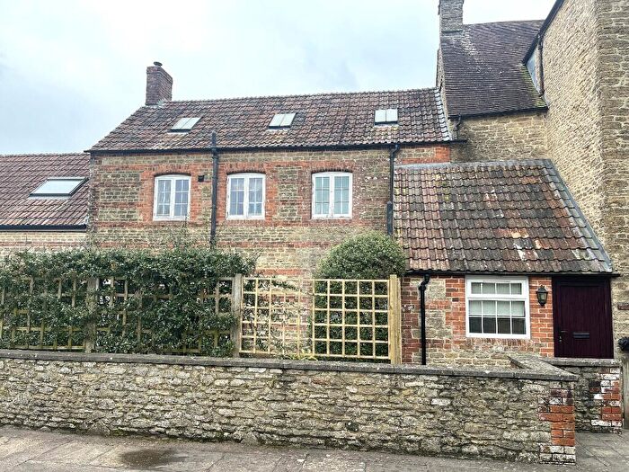 4 Bedroom Cottage To Rent In , BA11