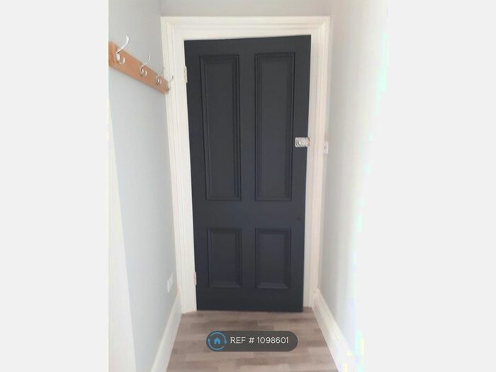 1 Bedroom Flat To Rent In Adrian Square, Westgate-On-Sea, CT8