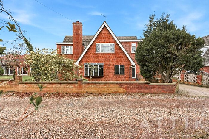 8 Bedroom Detached House For Sale In Lime Tree Avenue, Norwich, NR7