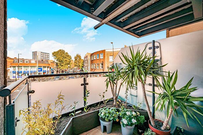 1 Bedroom Flat To Rent In Dreadnought Court, Lower Road, SE8