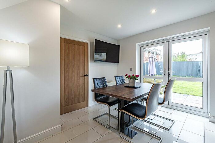 4 Bedroom Detached House For Sale In Broad Lane, Coventry, CV5