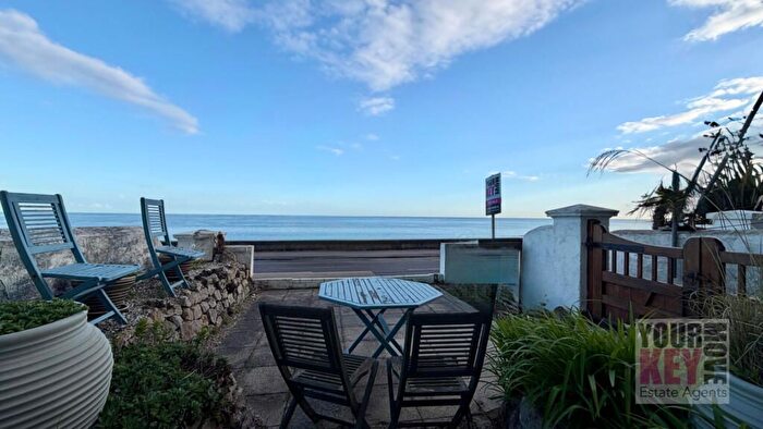 2 Bedroom Flat For Sale In Wellington Terrace, Sandgate, Folkestone, Kent, CT20