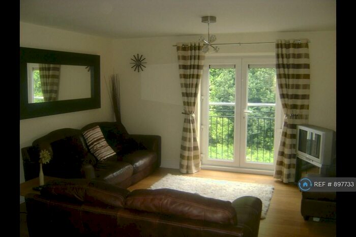 2 Bedroom Flat To Rent In Highfields Park Drive, Derby, DE22