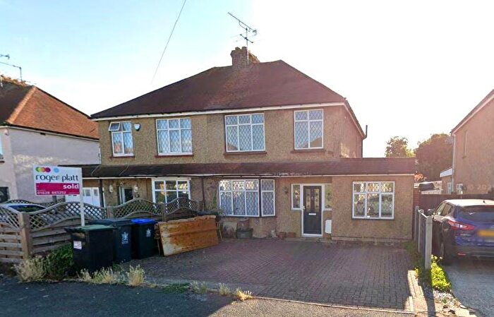 4 Bedroom House To Rent In Alvista Avenue, Taplow, Maidenhead, SL6