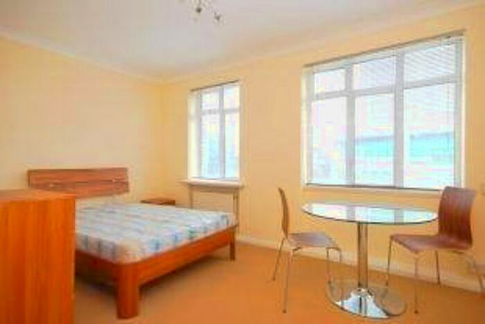 Studio To Rent In Euston Road, London, NW1