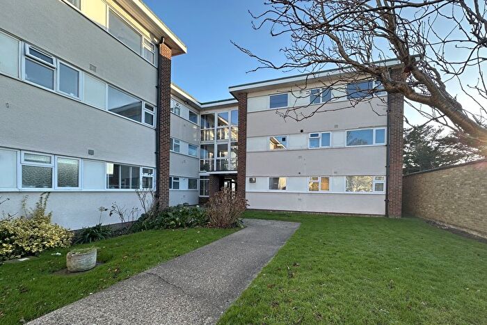 2 Bedroom Flat For Sale In Lord Warden Avenue, Walmer, CT14