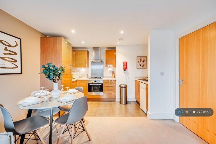 2 Bedroom Flat To Rent In Bletchley, Milton Keynes, MK2