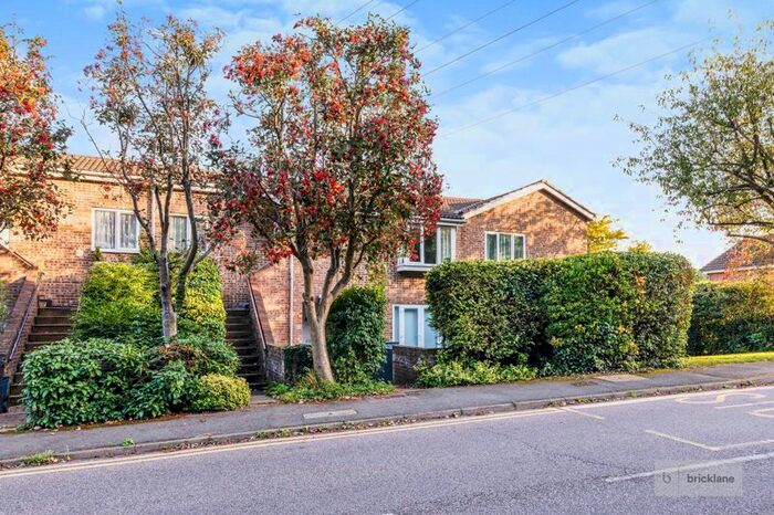 2 Bedroom Flat To Rent In Sorrel Bank, Linton Glade, Forestdale, Croydon, CR0