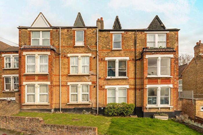 2 Bedroom Flat For Sale In Montem Road, Forest Hill, SE23