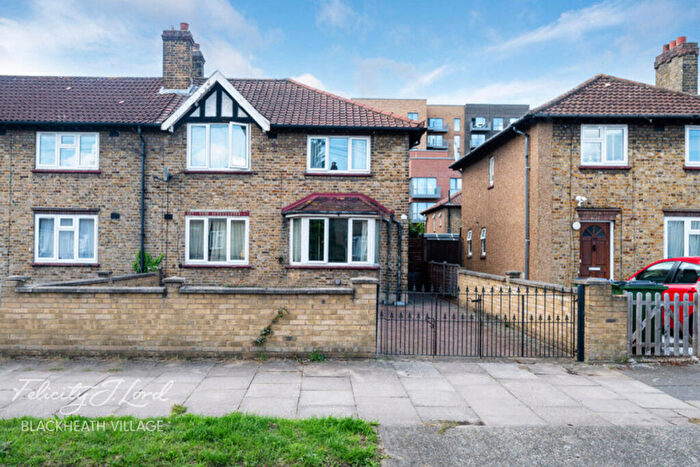 3 Bedroom End Of Terrace House For Sale In Eltham Green Road, London, SE9