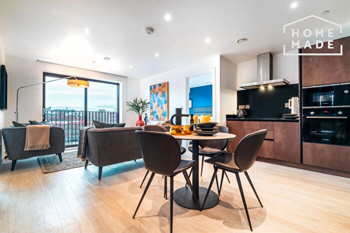 2 Bedroom Flat To Rent In Baltic Yard, L1