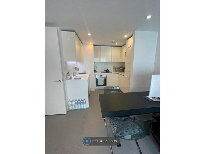 1 Bedroom Flat To Rent In Dance Square, London, EC1V