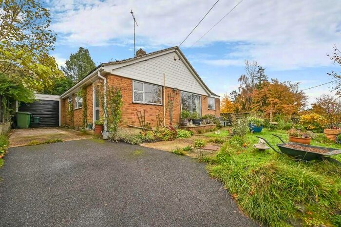 2 Bedroom Bungalow For Sale In Stonehill, Sellindge, TN25