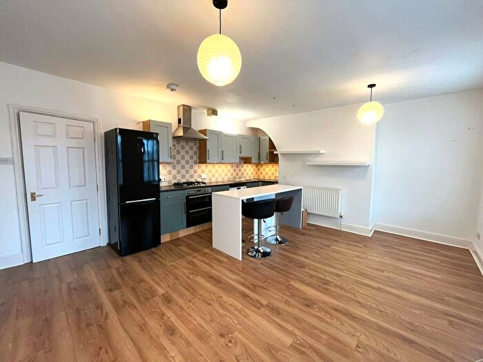 2 Bedroom Flat To Rent In Lansdowne Terrace, Exeter, EX2