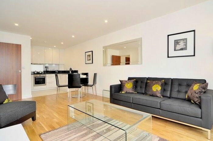 2 Bedroom Flat To Rent In Avershaw House, Putney Square, Putney, SW15