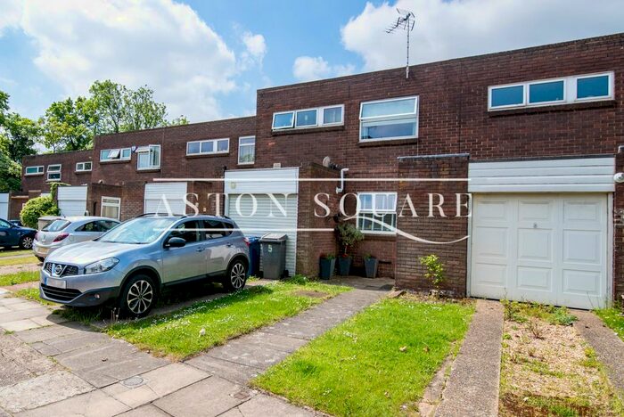 3 Bedroom Terraced House To Rent In Linksway, London, NW4