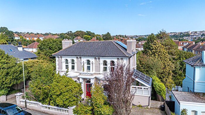 6 Bedroom Detached House For Sale In St. Helens Park Road, Hastings, TN34