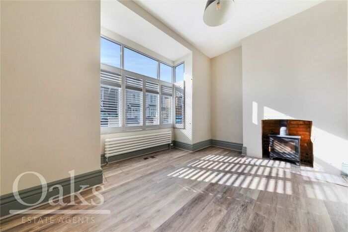 2 Bedroom Maisonette To Rent In Birchanger Road, South Norwood, SE25