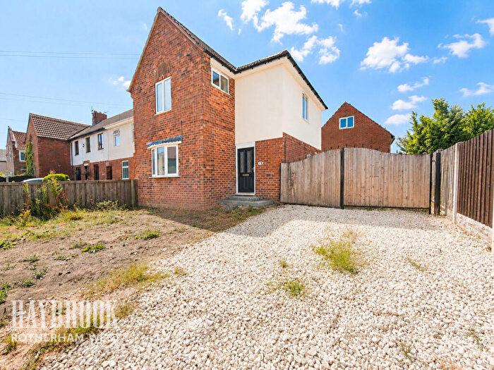 3 Bedroom Semi-Detached House For Sale In The Wellway, Sunnyside, S66