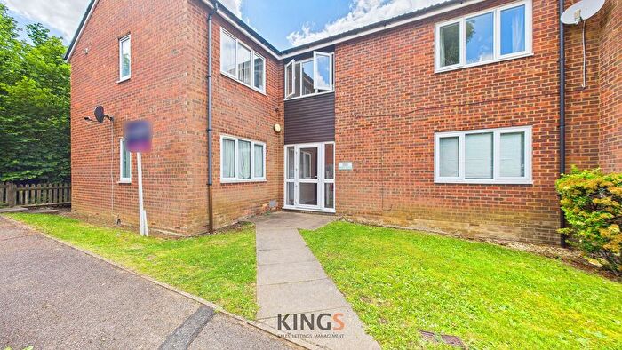 1 Bedroom Studio To Rent In Wheat Close, Sandridge, AL4