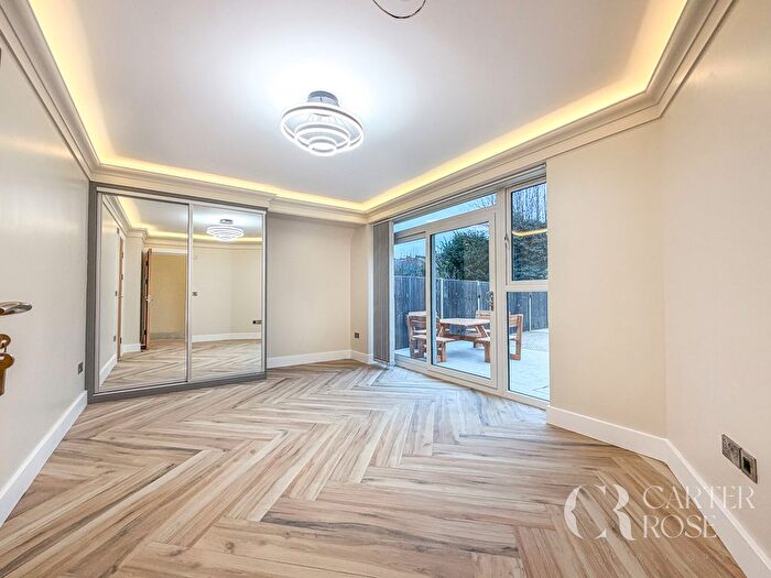 5 Bedroom Flat To Rent In Upper Tooting Park, London, SW17