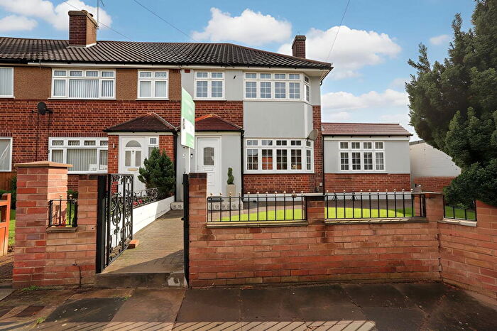 4 Bedroom End Of Terrace House For Sale In Hanford Road, Aveley, Thurrock, RM15