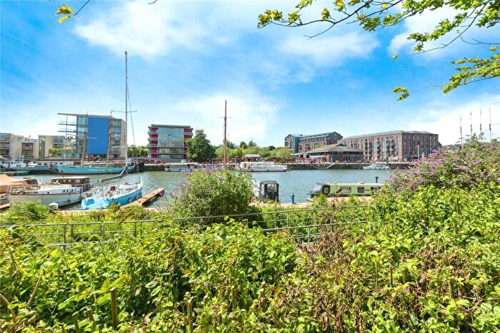 2 Bedroom Apartment To Rent In The Crescent, Hannover Quay, Bristol Harbourside, BS1
