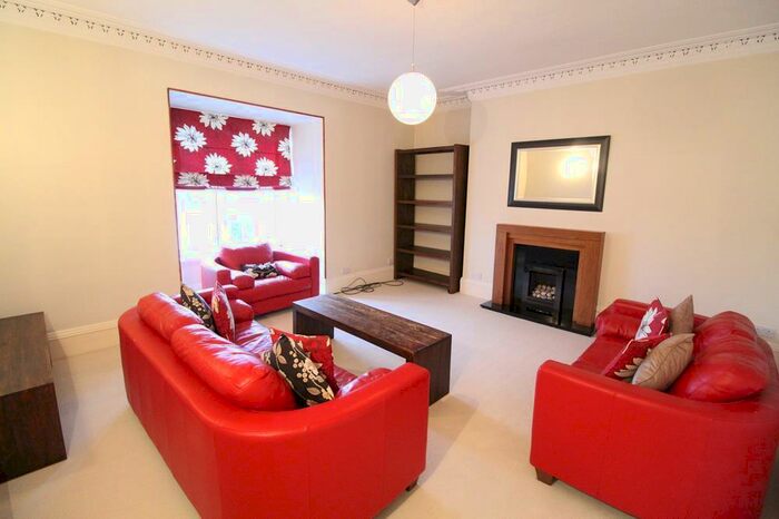2 Bedroom Flat To Rent In Beechgrove Terrace, Top Floor, AB15