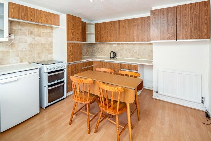 3 Bedroom End Of Terrace House For Sale In Graham Road, Bicester, Oxfordshire, OX26