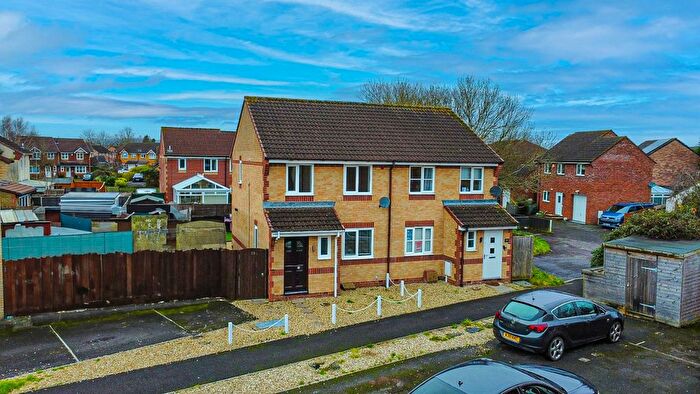 3 Bedroom Semi-Detached House To Rent In Larch Close, Bridgwater, TA6