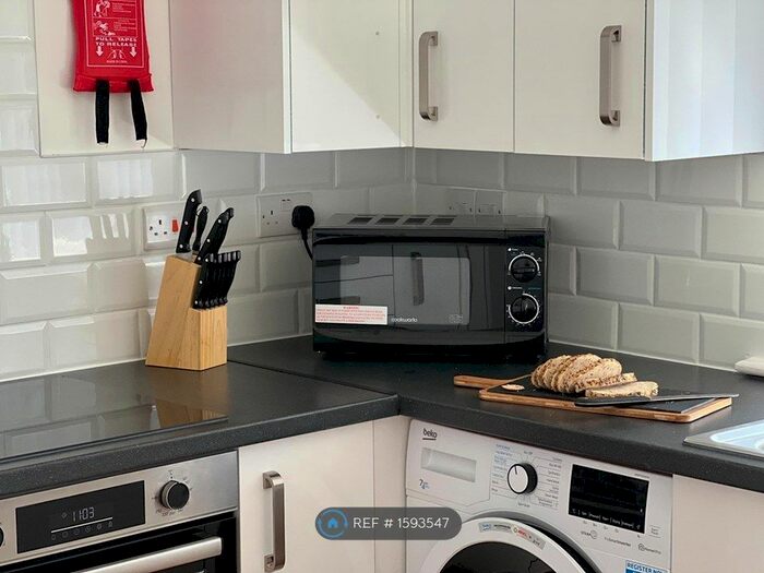 2 Bedroom Maisonette To Rent In Lambourne Road, Birstall, Leicester, LE4