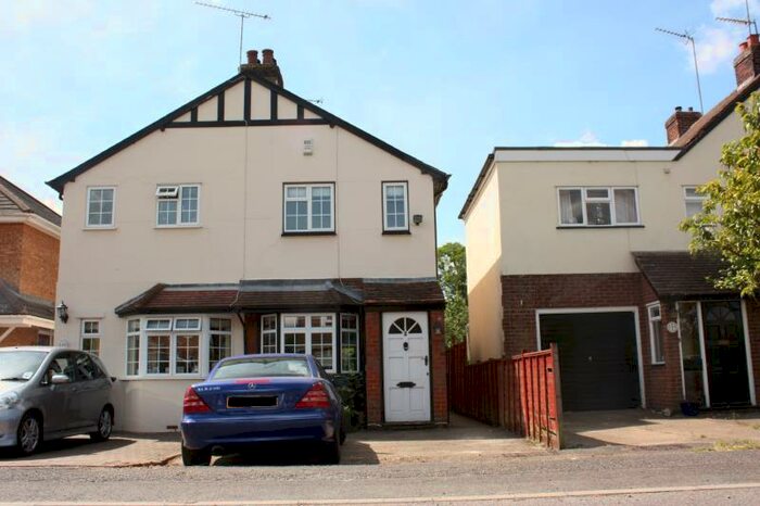 2 Bedroom Semi-Detached House To Rent In Holly Cottages, New Haw, KT15