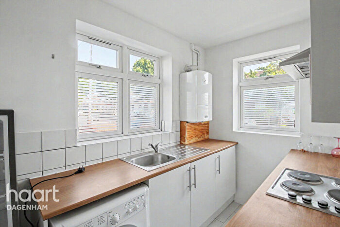 2 Bedroom End Of Terrace House To Rent In Hedgemans Road, Dagenham, RM9