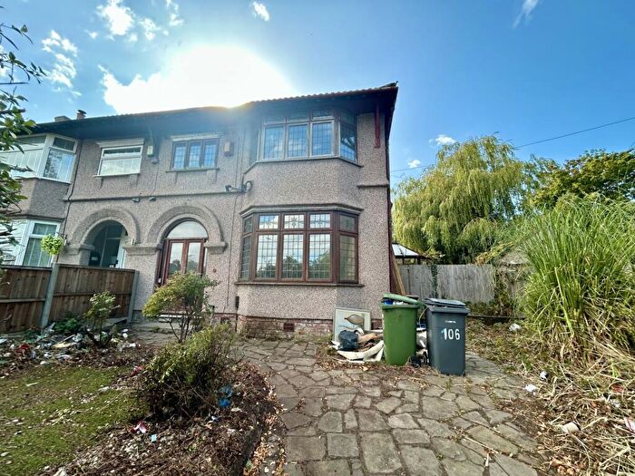 4 Bedroom Semi Detached House For Sale In Bebington Road, Wirral, Merseyside, CH42