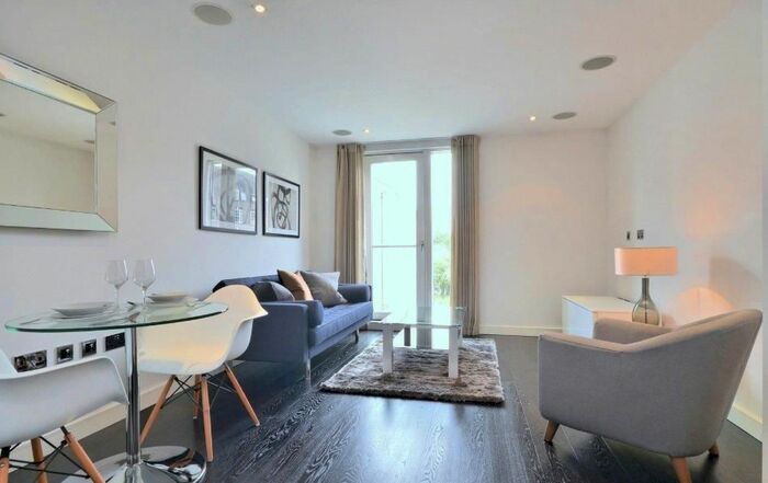 1 Bedroom Flat To Rent In Moore House, Gatliff Road, Grosvenor Waterside, SW1W