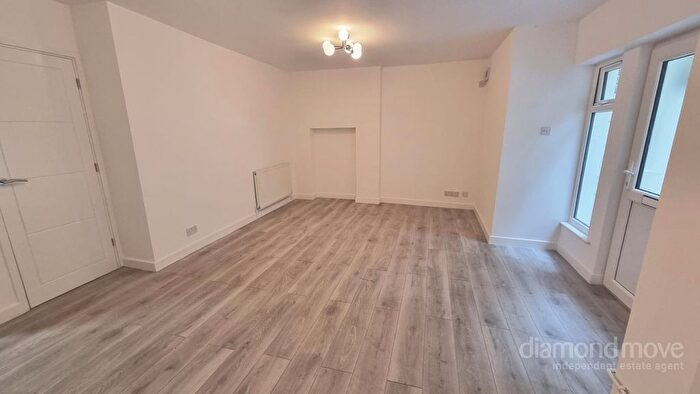 1 Bedroom Flat To Rent In Sussex Place, Slough, SL1