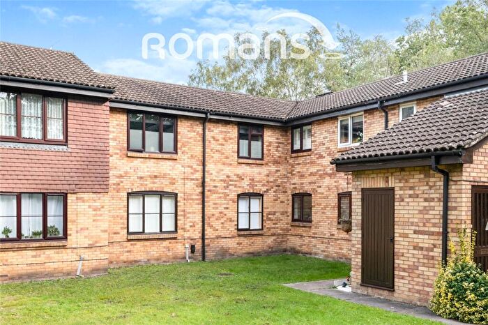 1 Bedroom Maisonette For Sale In Habershon Drive, Frimley, Camberley, GU16