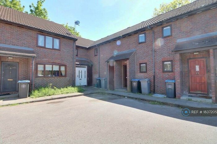 3 Bedroom Terraced House To Rent In Peace Grove, Wembley, HA9