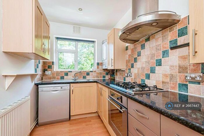 2 Bedroom Flat To Rent In Church Lane, Chapel Allerton, Leeds, LS7