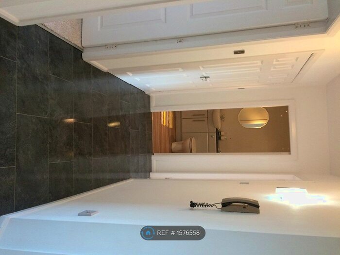 2 Bedroom Flat To Rent In Academy Terrace, Bellshill, ML4