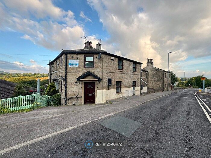 2 Bedroom Terraced House To Rent In Wakefield Road, Huddersfield, HD8