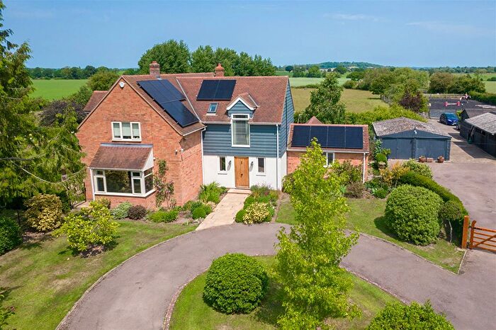 5 Bedroom Detached House For Sale In Roberts End, Hanley Swan, WR8