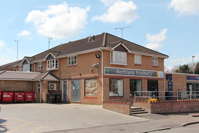 1 Bedroom Flat To Rent In Walnut Park, Haywards Heath, West Sussex, RH16