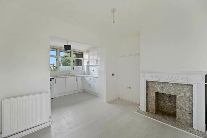 4 Bedroom Flat To Rent In Talia House, Manchester Road, London, E14