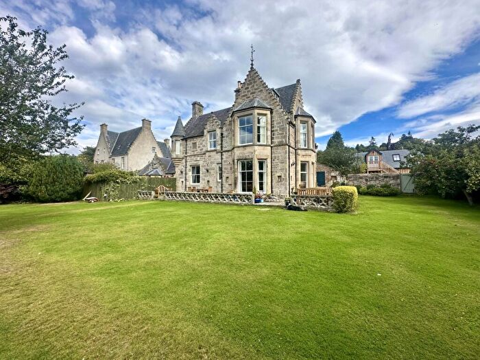 6 Bedroom Semi-Detached House For Sale In Ladies Walk, Island Bank Road, Inverness, IV2